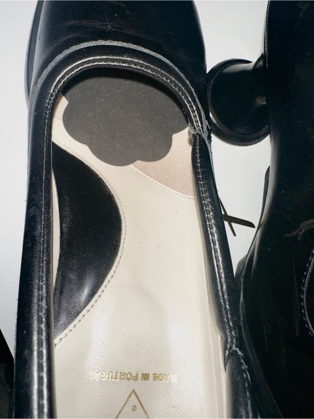 Make Me An OfferJohn ! Black Leather -Rounded Sculpted Heel Pumps.-7.5 - Picture 3 of 11